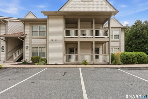Photo of 33 Langdon Court #D102, Berlin, CT 06037 (MLS # 24200590)