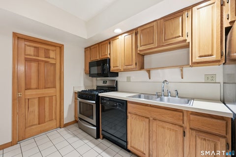 Tiny photo for 33 Langdon Court #D102, Berlin, CT 06037 (MLS # 24200590)