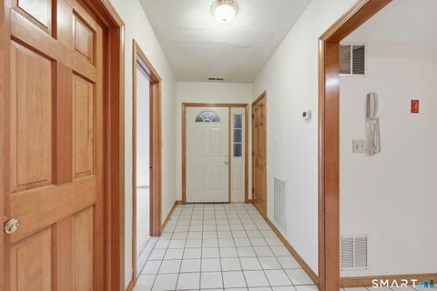 Tiny photo for 33 Langdon Court #D102, Berlin, CT 06037 (MLS # 24200590)