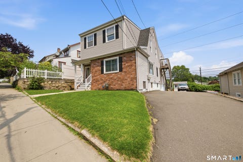 Multifamily For Sale - 21 Culloden Road<br/> Stamford, CT 06902