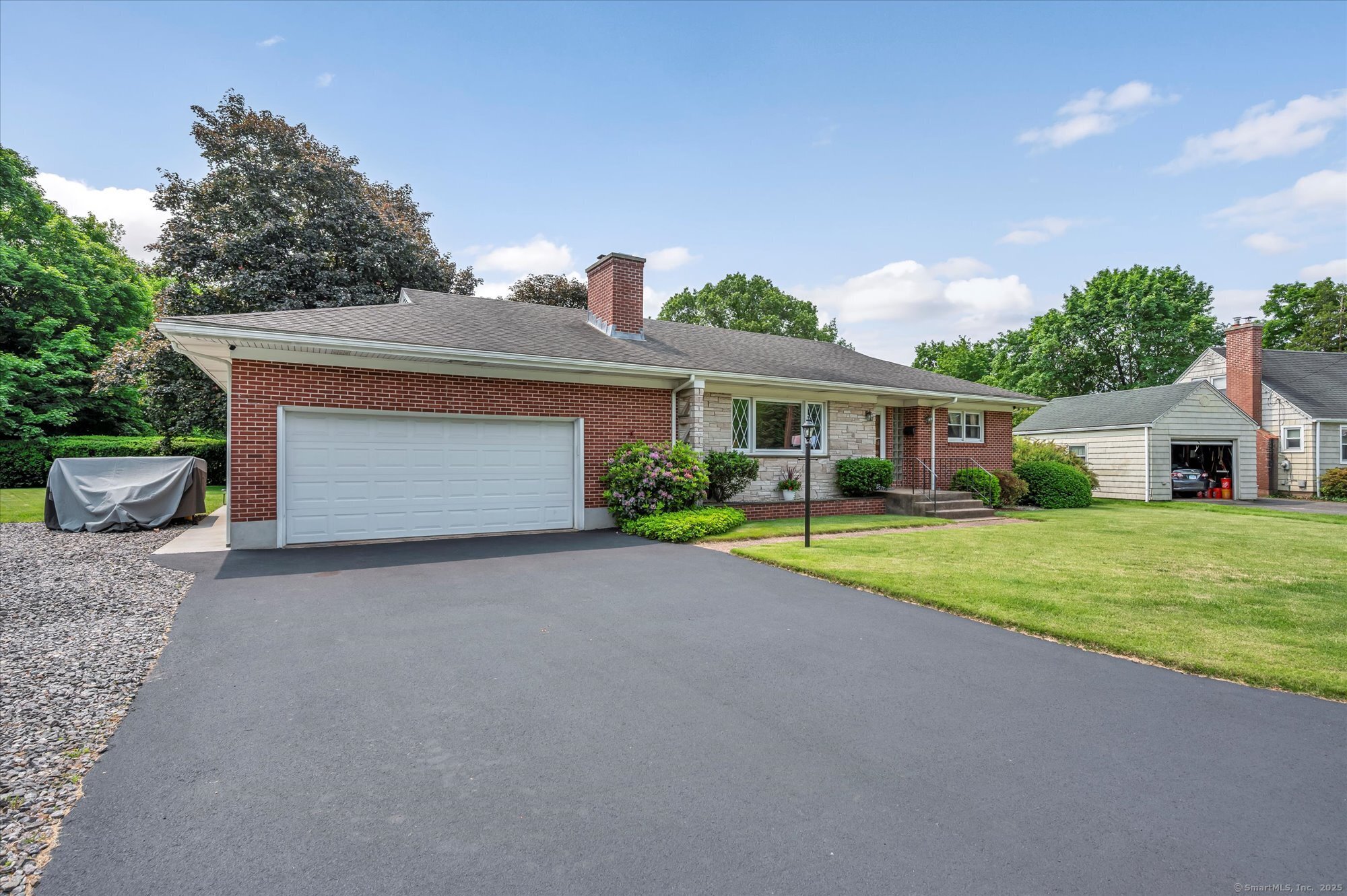 6 Woodlawn Drive