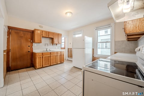 Multifamily For Rent - 422 Allen Street<br/> New Britain, CT 06053
