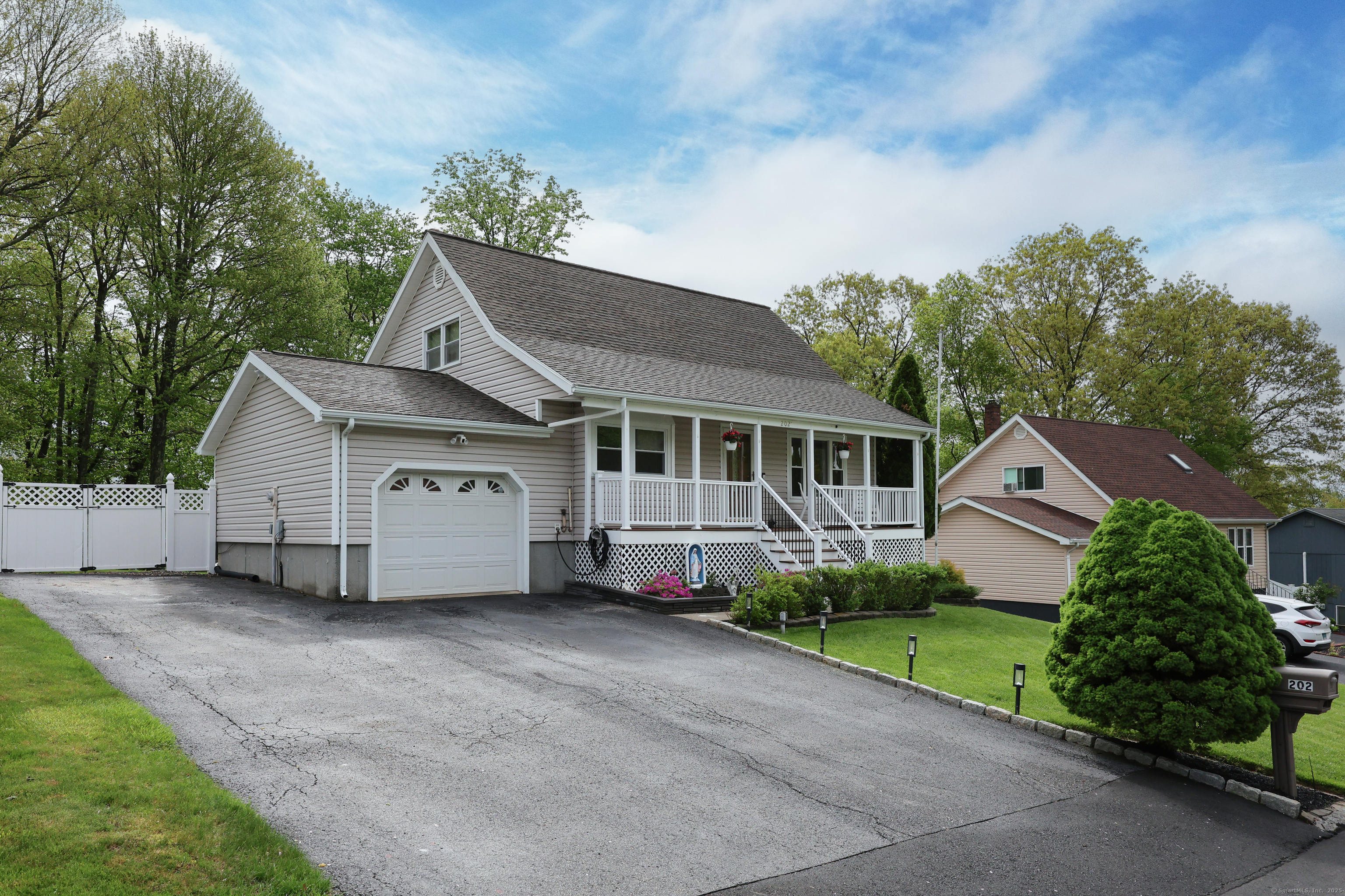202 Bluebird Drive, Naugatuck, Connecticut image 3
