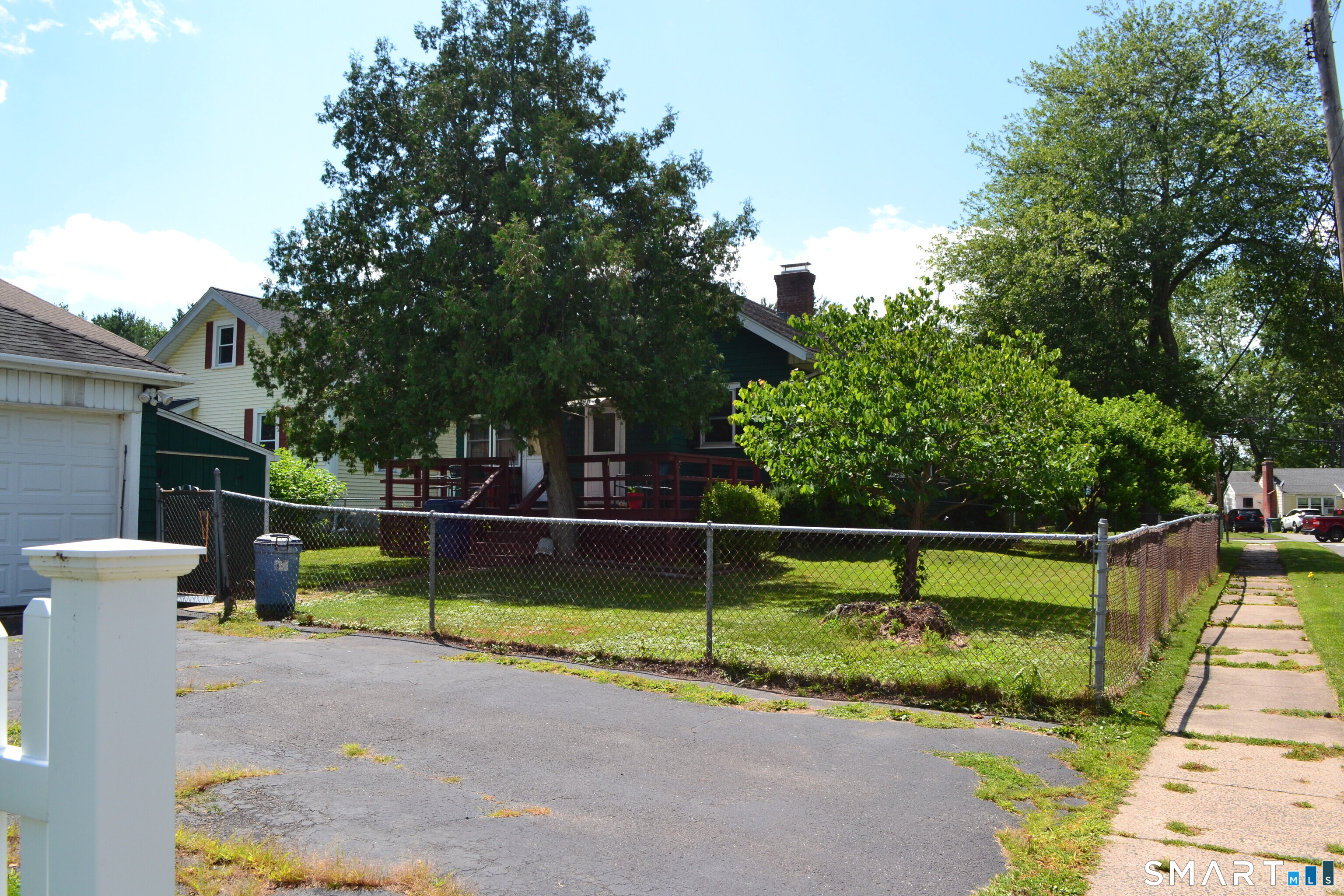 284 Deerfield Road