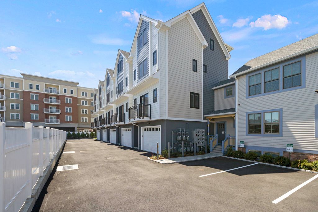 Photo of 239 Henry Street #6, Stamford, CT 06902 (MLS # 24139018)
