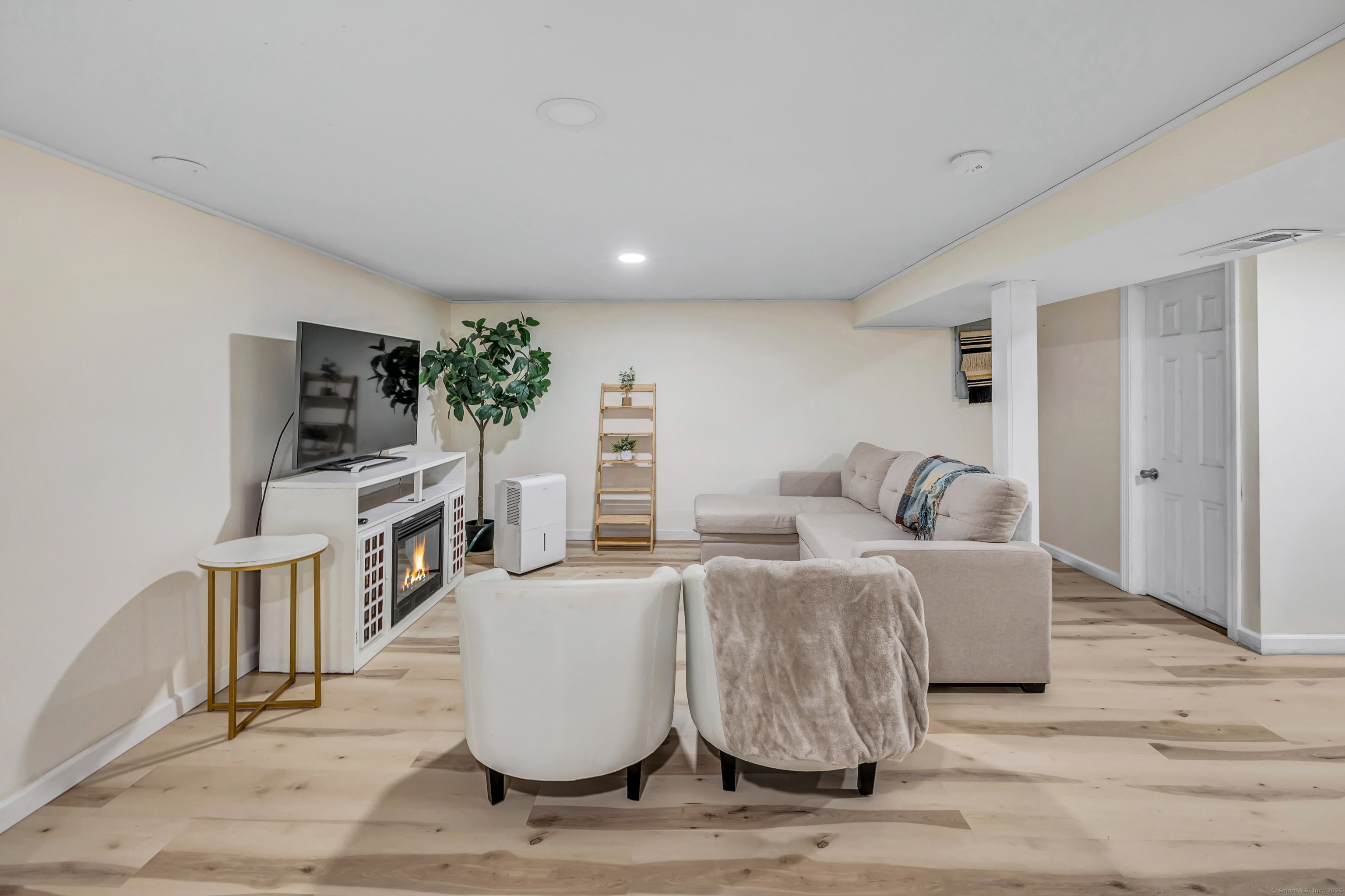 14 N Coe Lane, Ansonia, Connecticut image 33