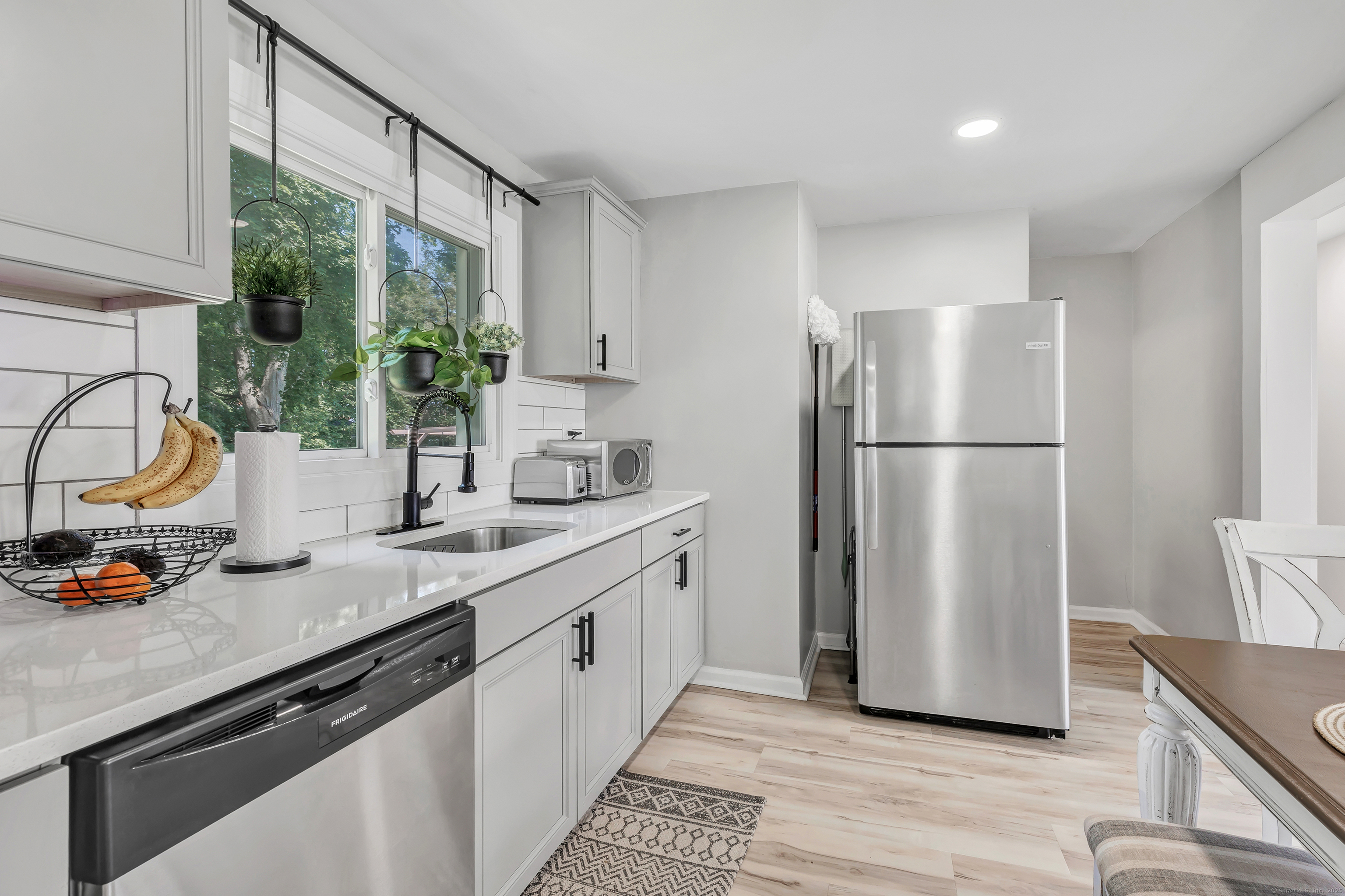 14 N Coe Lane, Ansonia, Connecticut image 18