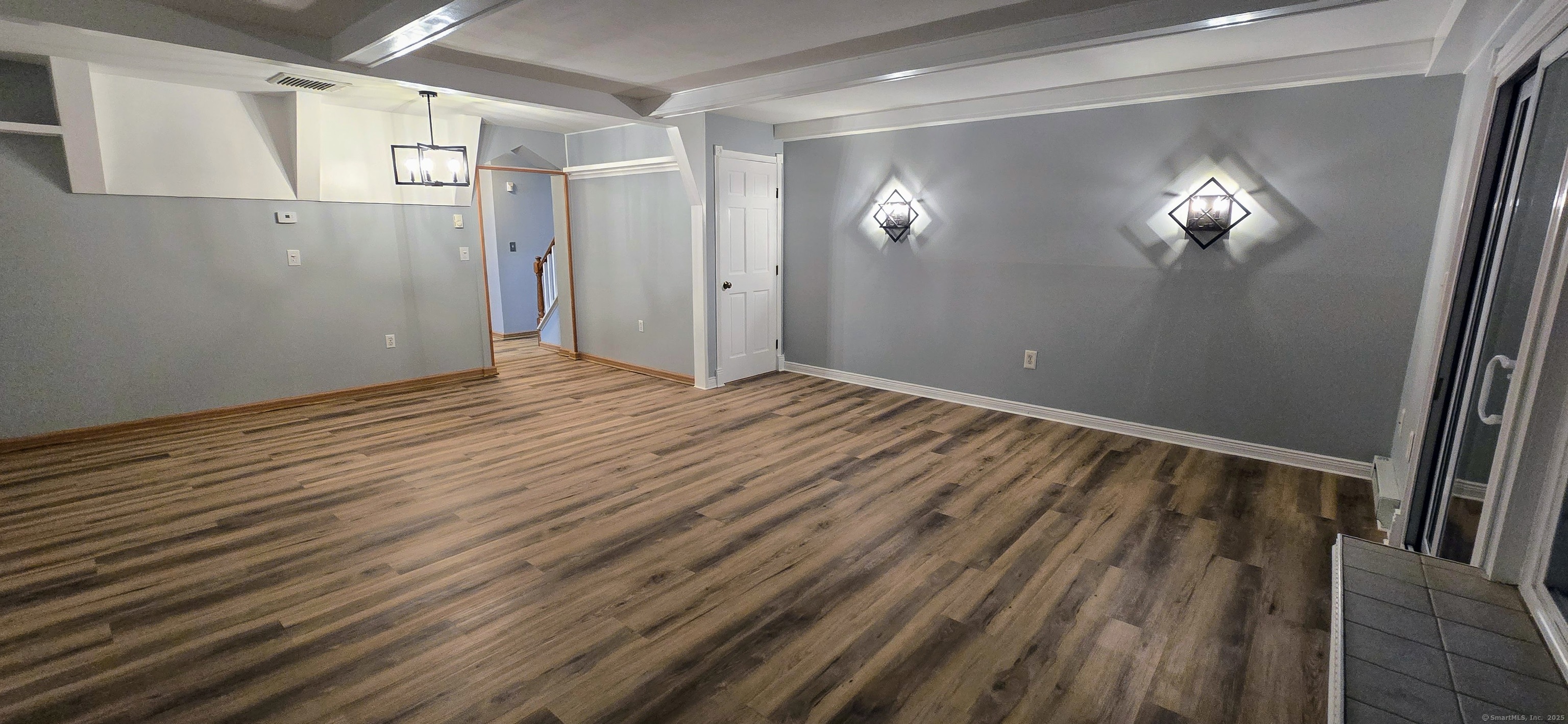 6 Juniper Hill Court 6