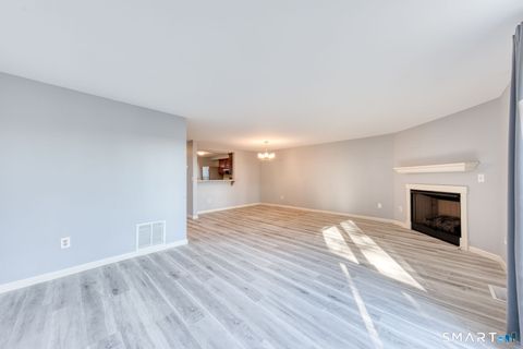 Tiny photo for 10 Clubhouse Drive #10, Cromwell, CT 06416 (MLS # 24150001)