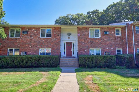 Photo of 1109 Waterbury Road #APT 1A, Cheshire, CT 06410 (MLS # 24144285)