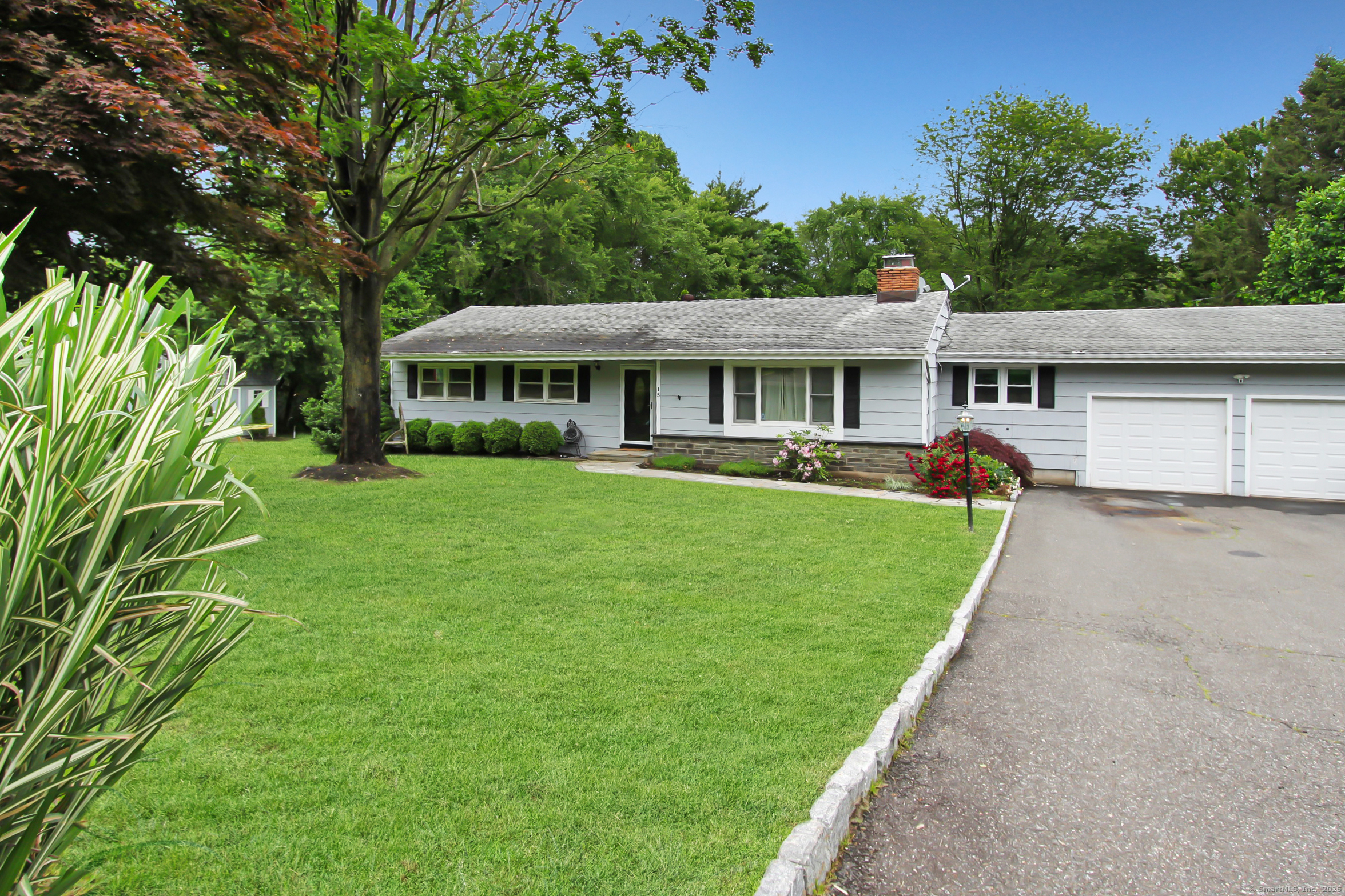 15 Old Stream Lane, Trumbull, Connecticut image 2