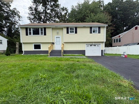 Photo of 17 Forest Lane, Bloomfield, CT 06002 (MLS # 24208458)