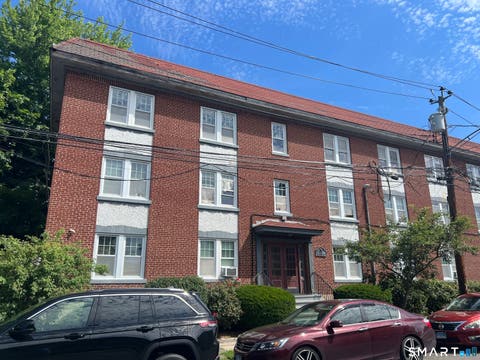 Photo of 24 Circular Avenue #3B, Bridgeport, CT 06605 (MLS # 24195671)
