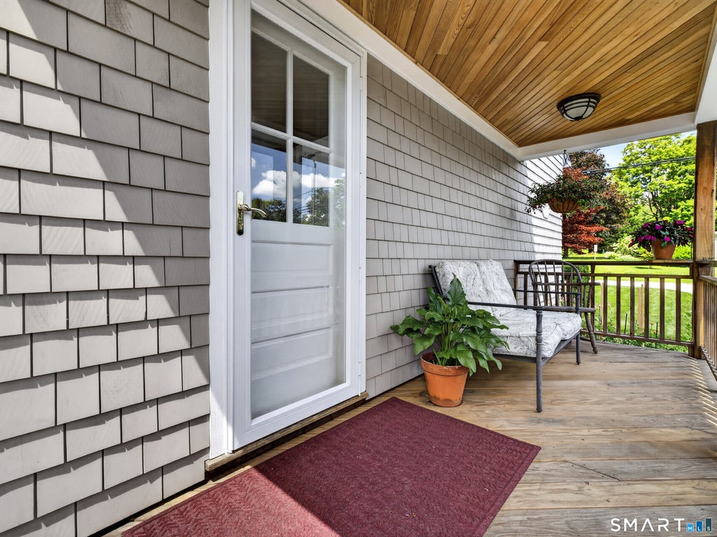 Photo of 16 Quaker Lane, Waterford, CT 06375 (MLS # 24201462)