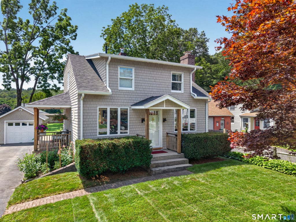 Photo of 16 Quaker Lane, Waterford, CT 06375 (MLS # 24201462)