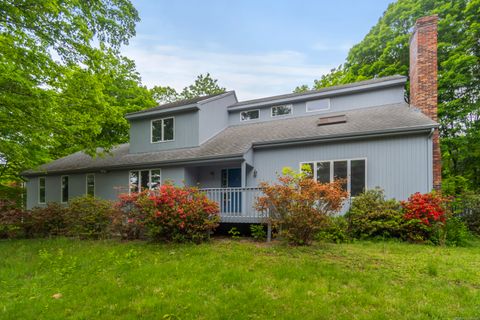 2 Meadowview Lane Norwich CT 06360
