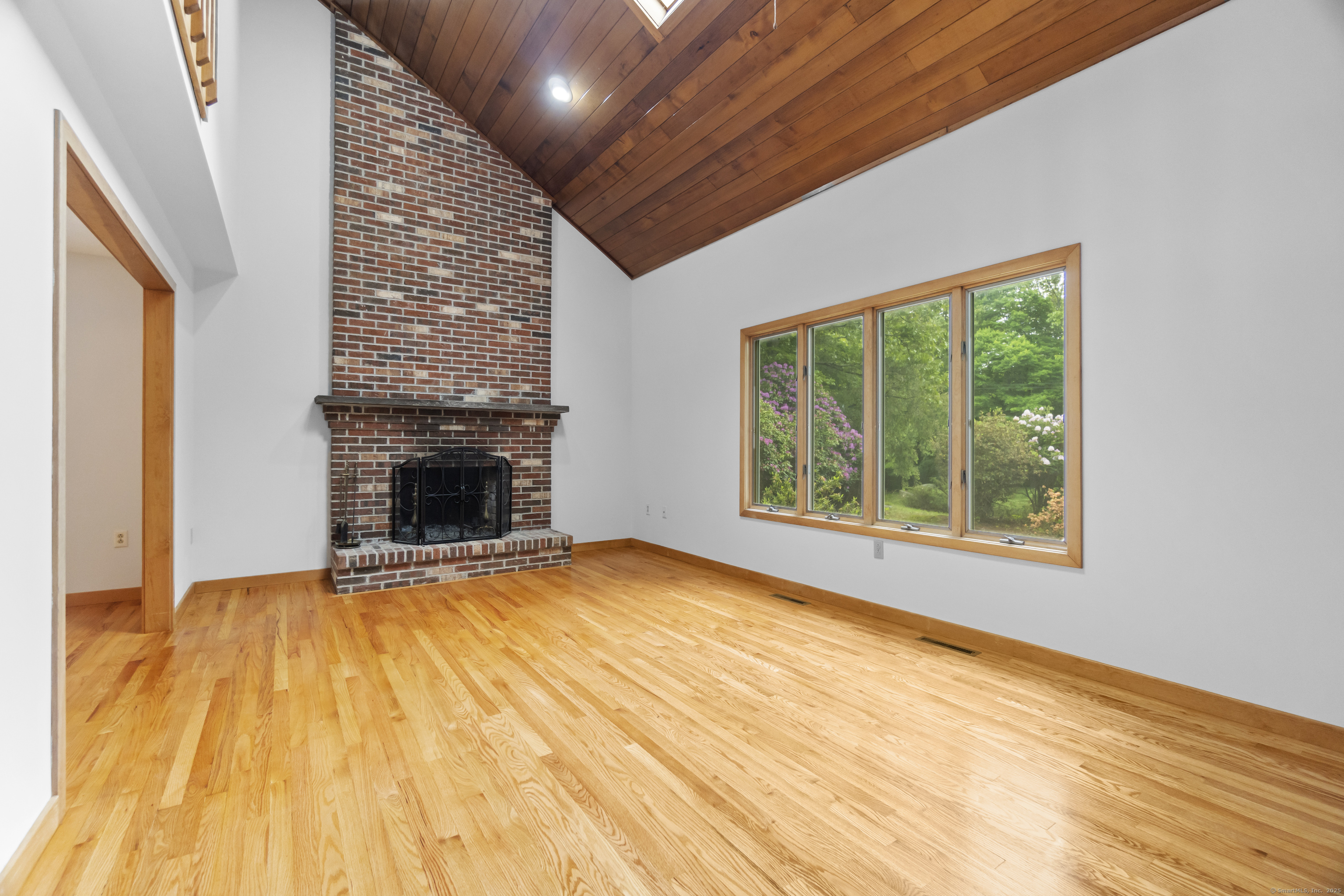 2 Meadowview Lane, Norwich, Connecticut image 9