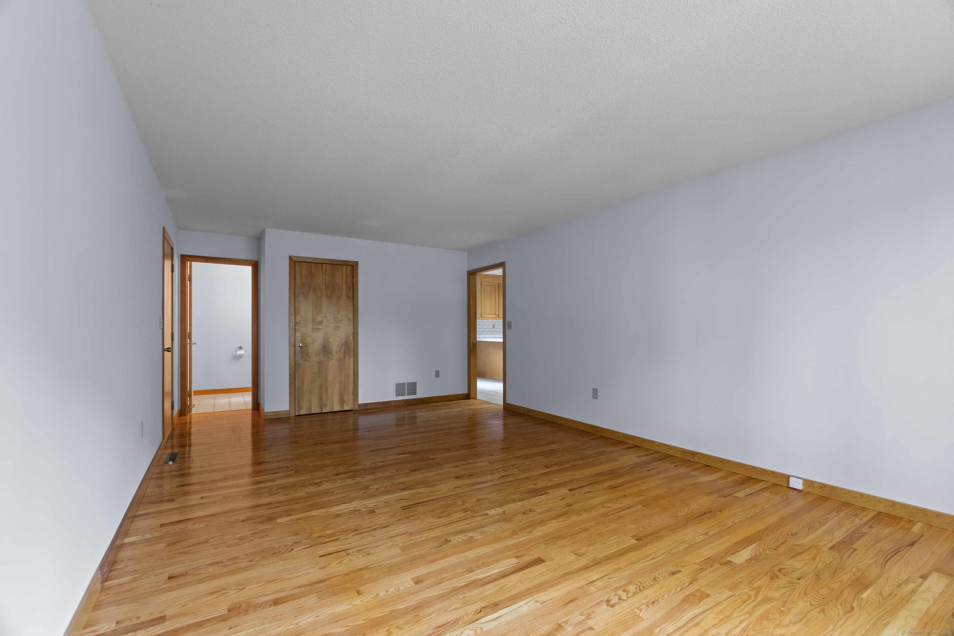 2 Meadowview Lane, Norwich, Connecticut image 18