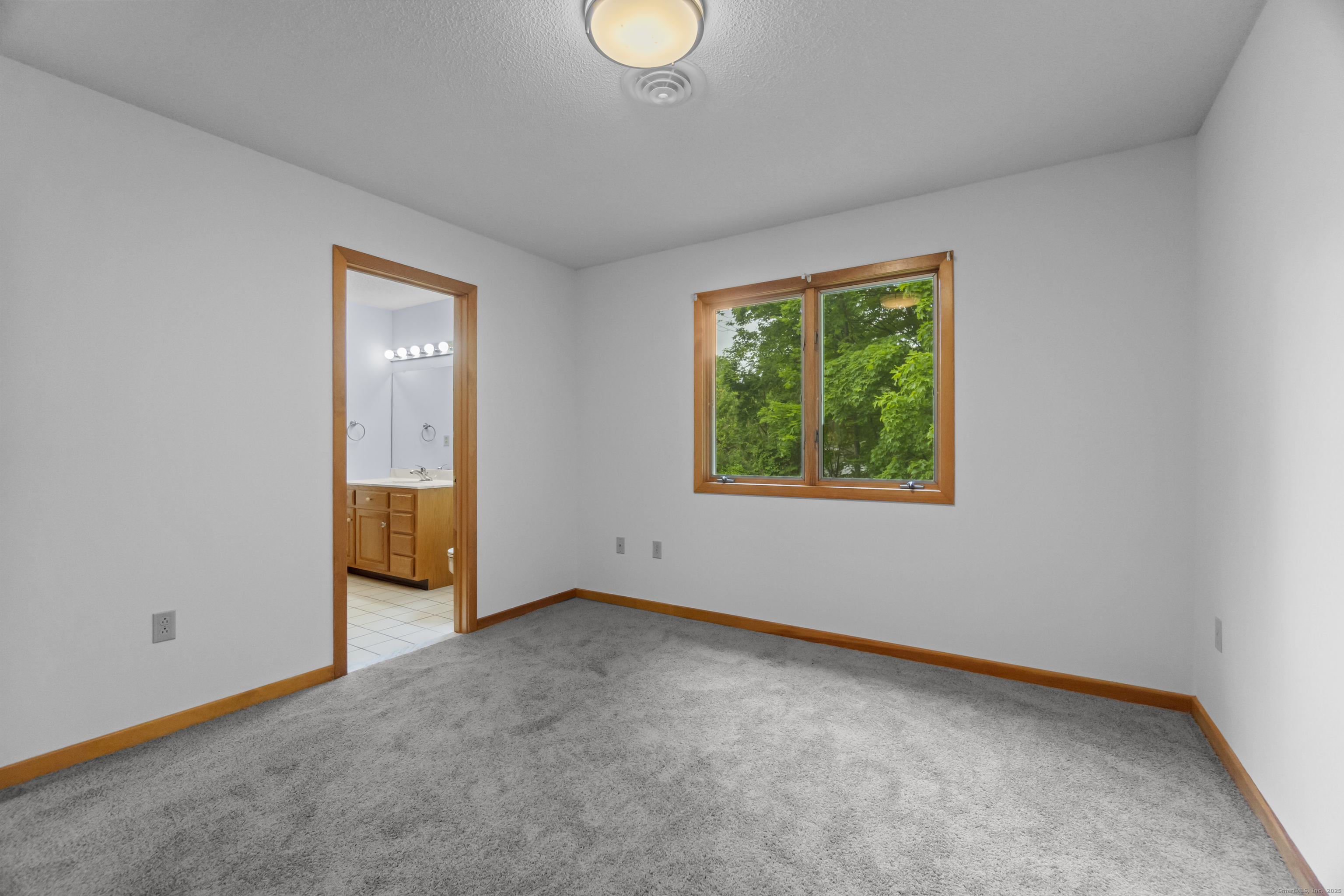 2 Meadowview Lane, Norwich, Connecticut image 27