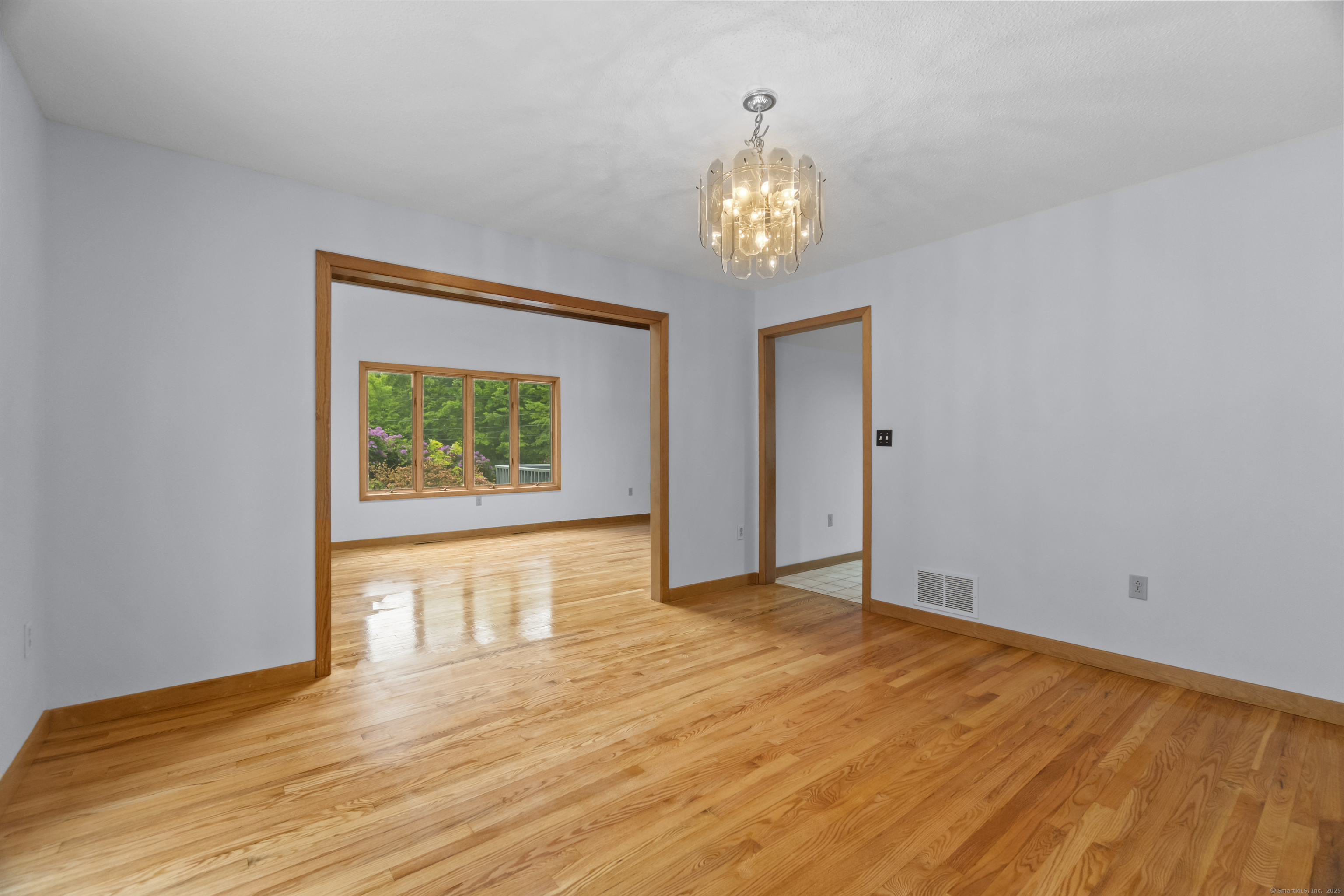 2 Meadowview Lane, Norwich, Connecticut image 10