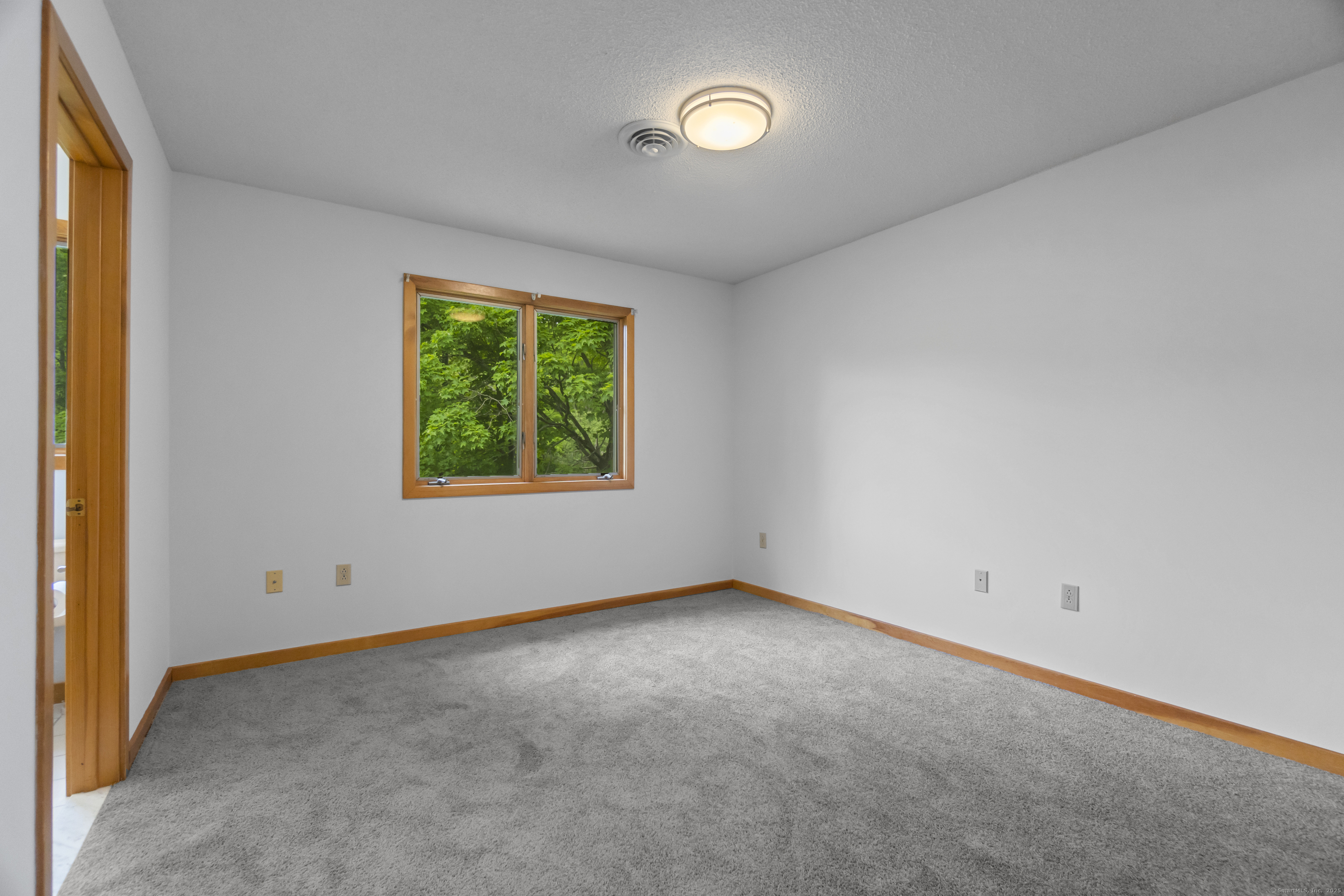 2 Meadowview Lane, Norwich, Connecticut image 26