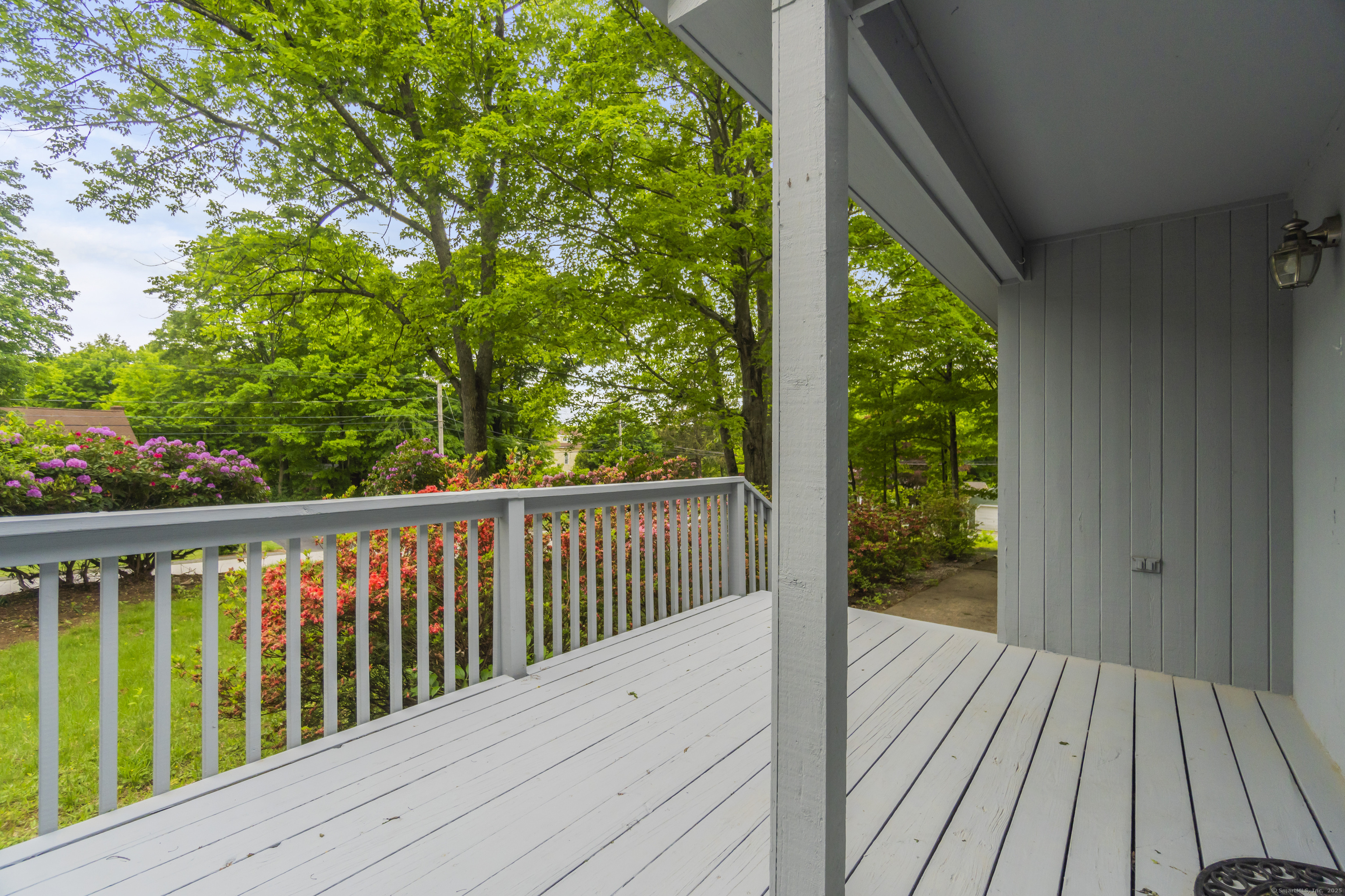 2 Meadowview Lane