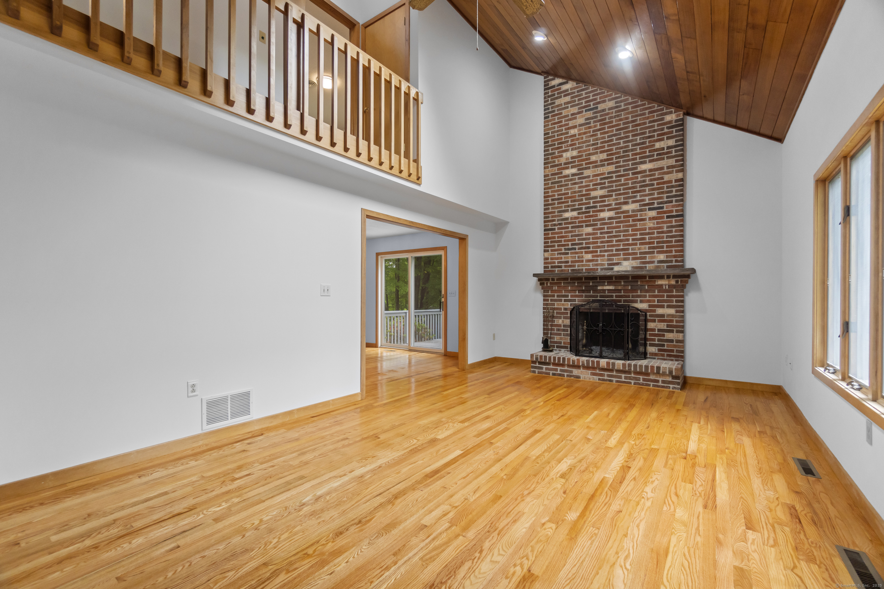 2 Meadowview Lane, Norwich, Connecticut image 7