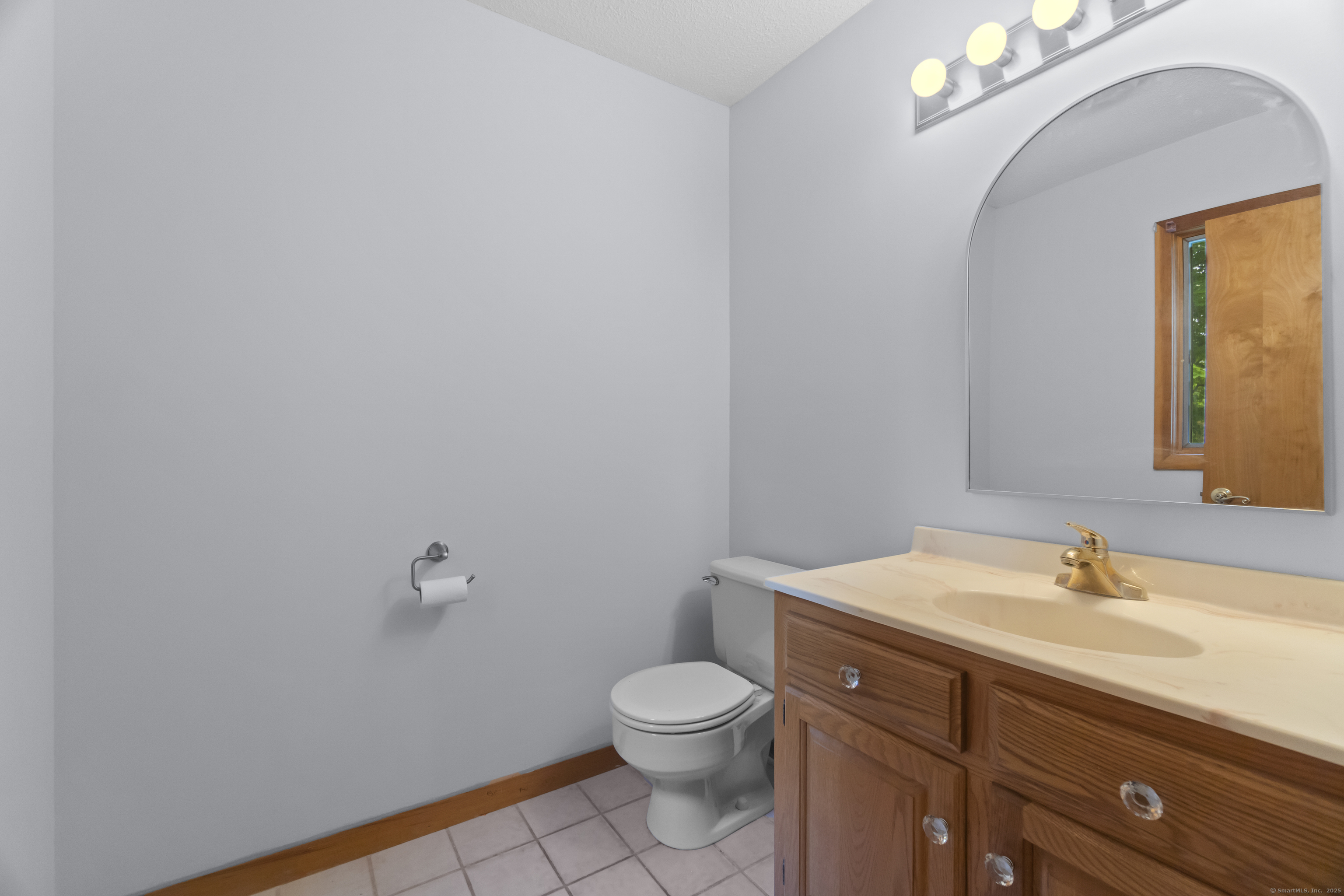 2 Meadowview Lane, Norwich, Connecticut image 20