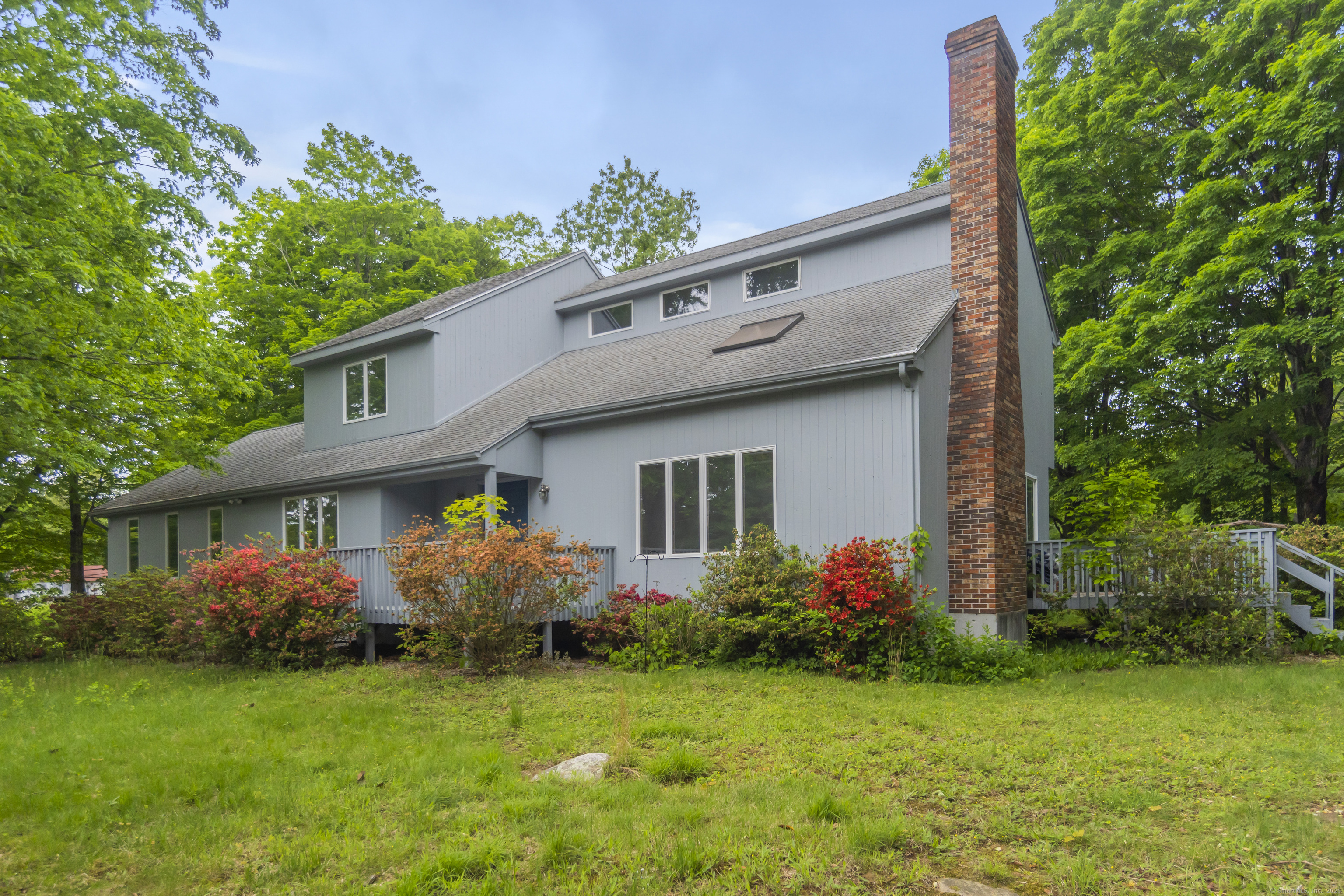 2 Meadowview Lane