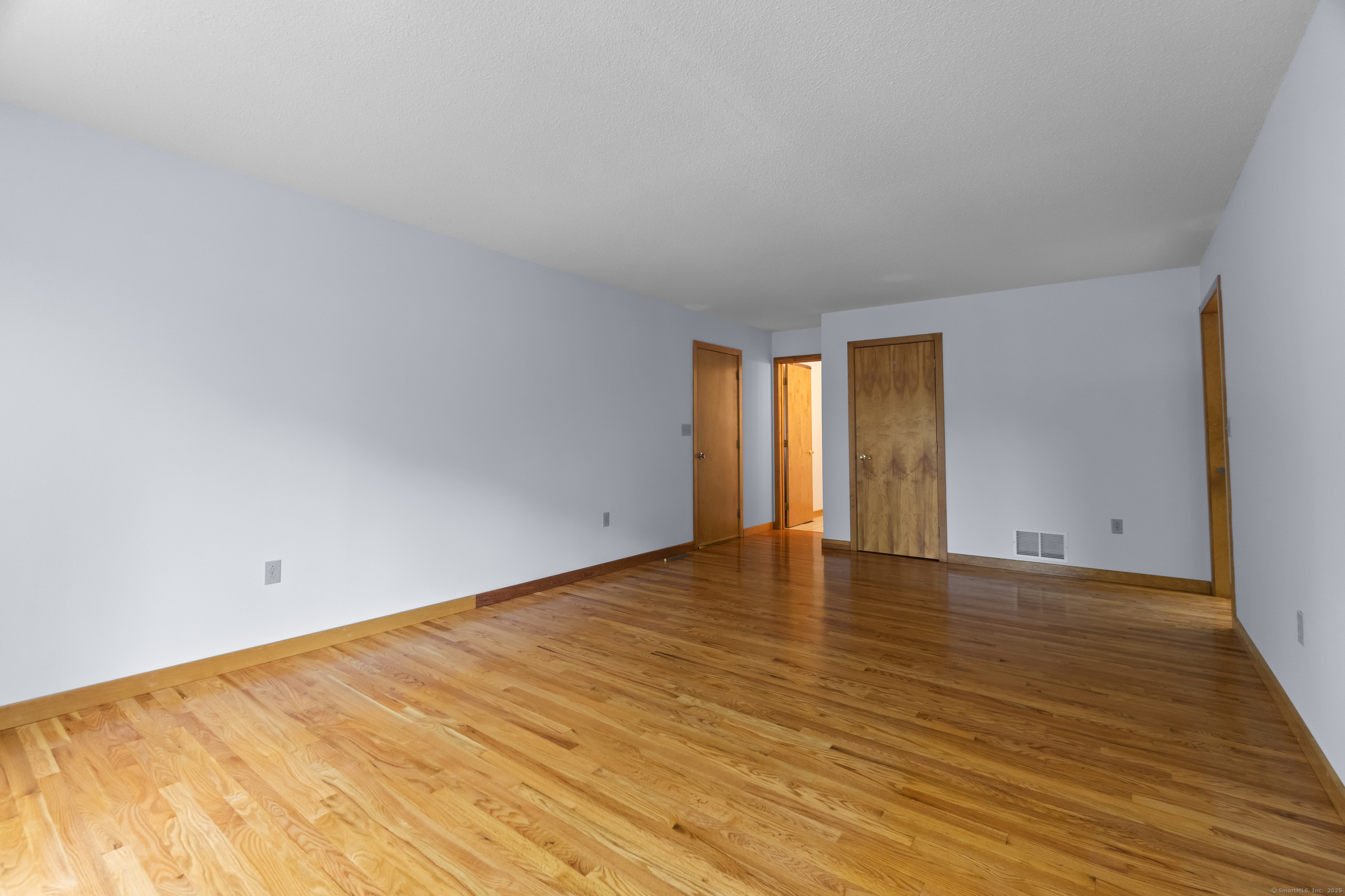 2 Meadowview Lane, Norwich, Connecticut image 17