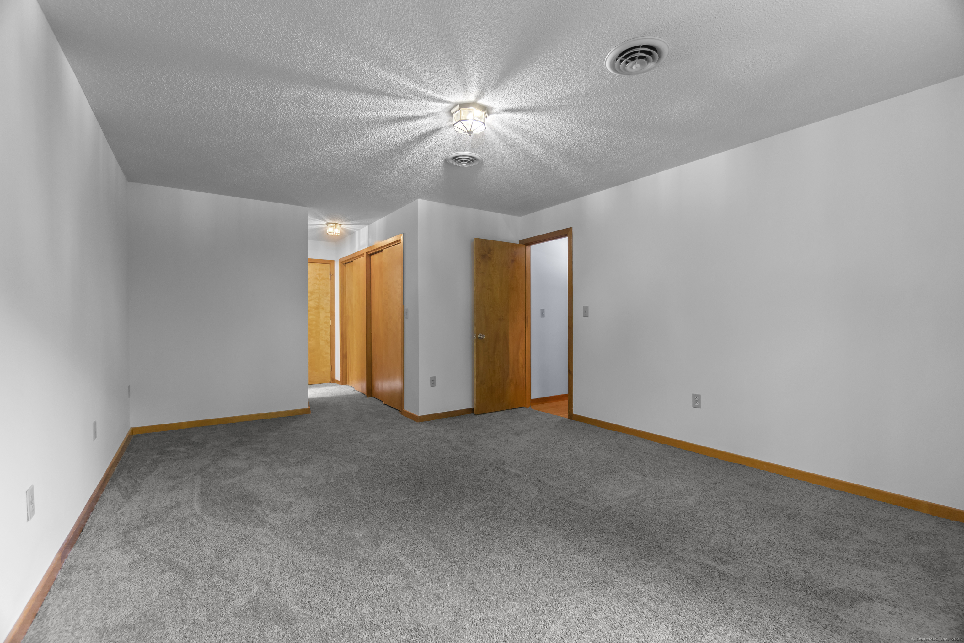 2 Meadowview Lane, Norwich, Connecticut image 22