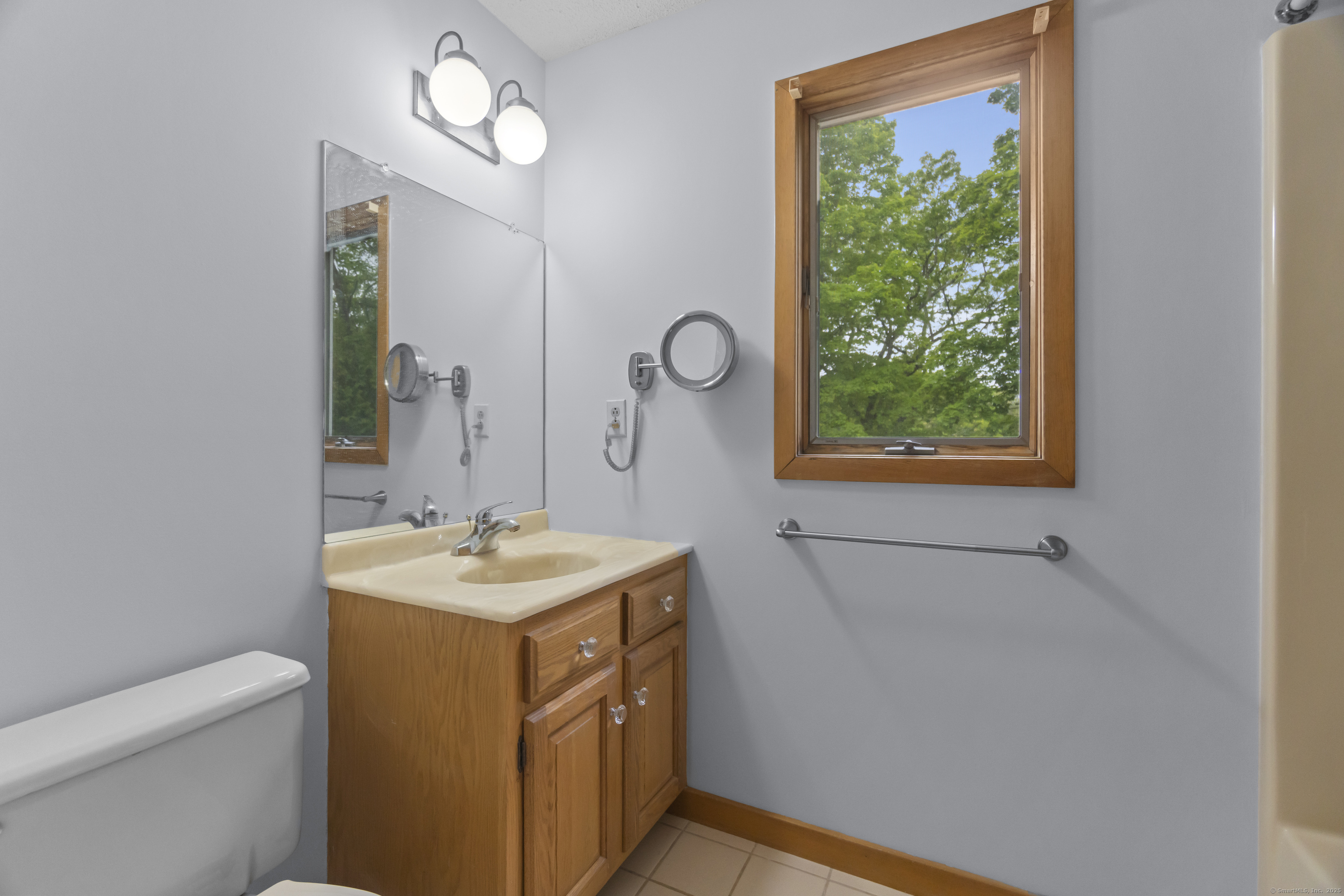 2 Meadowview Lane, Norwich, Connecticut image 23