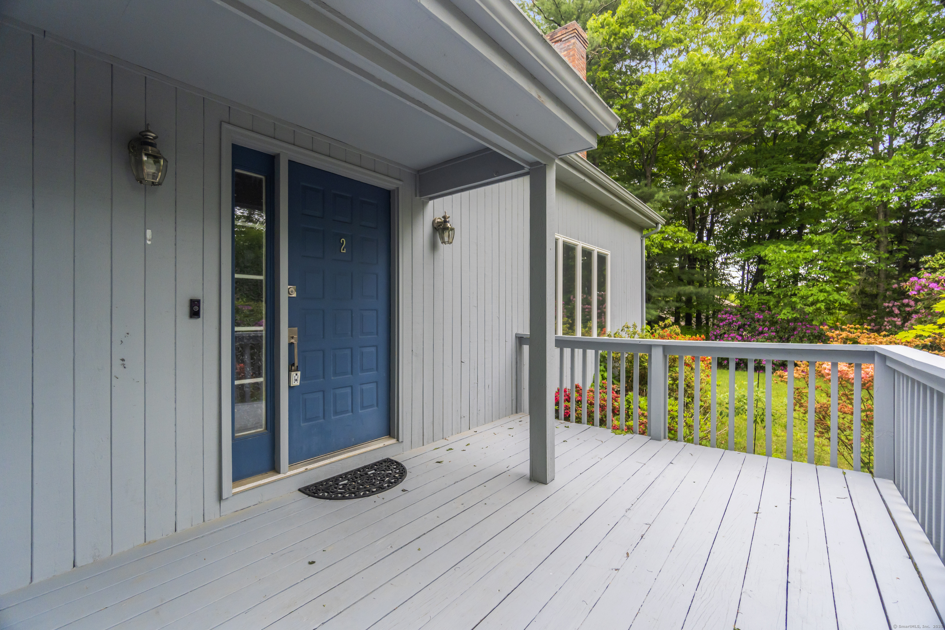 2 Meadowview Lane