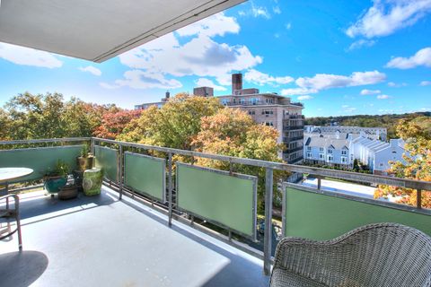 Tiny photo for 80 Cartright Street #8J, Bridgeport, CT 06604 (MLS # 24135952)