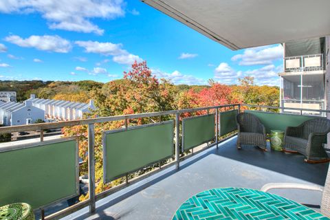 Tiny photo for 80 Cartright Street #8J, Bridgeport, CT 06604 (MLS # 24135952)