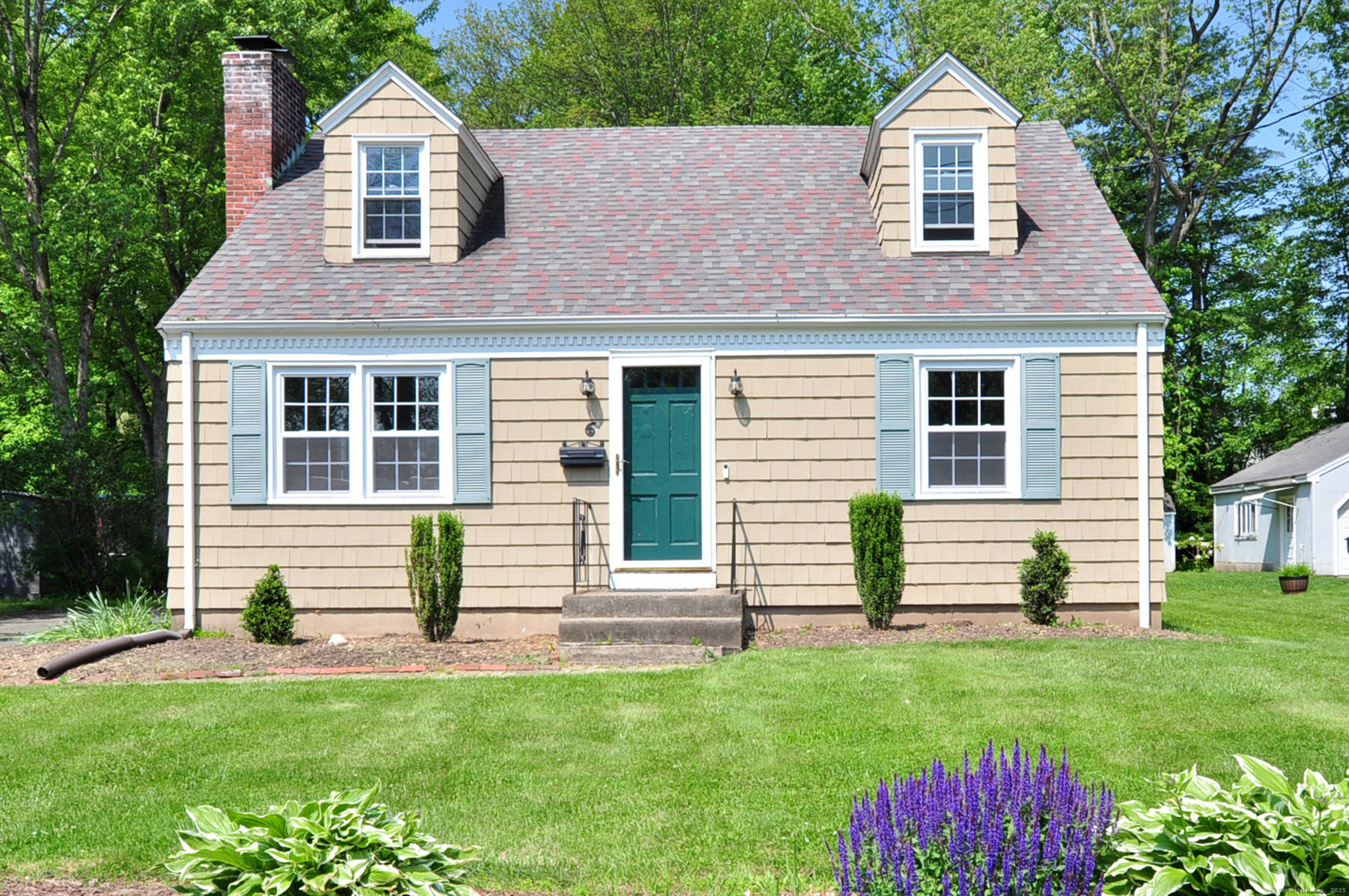 6 Lennox Avenue