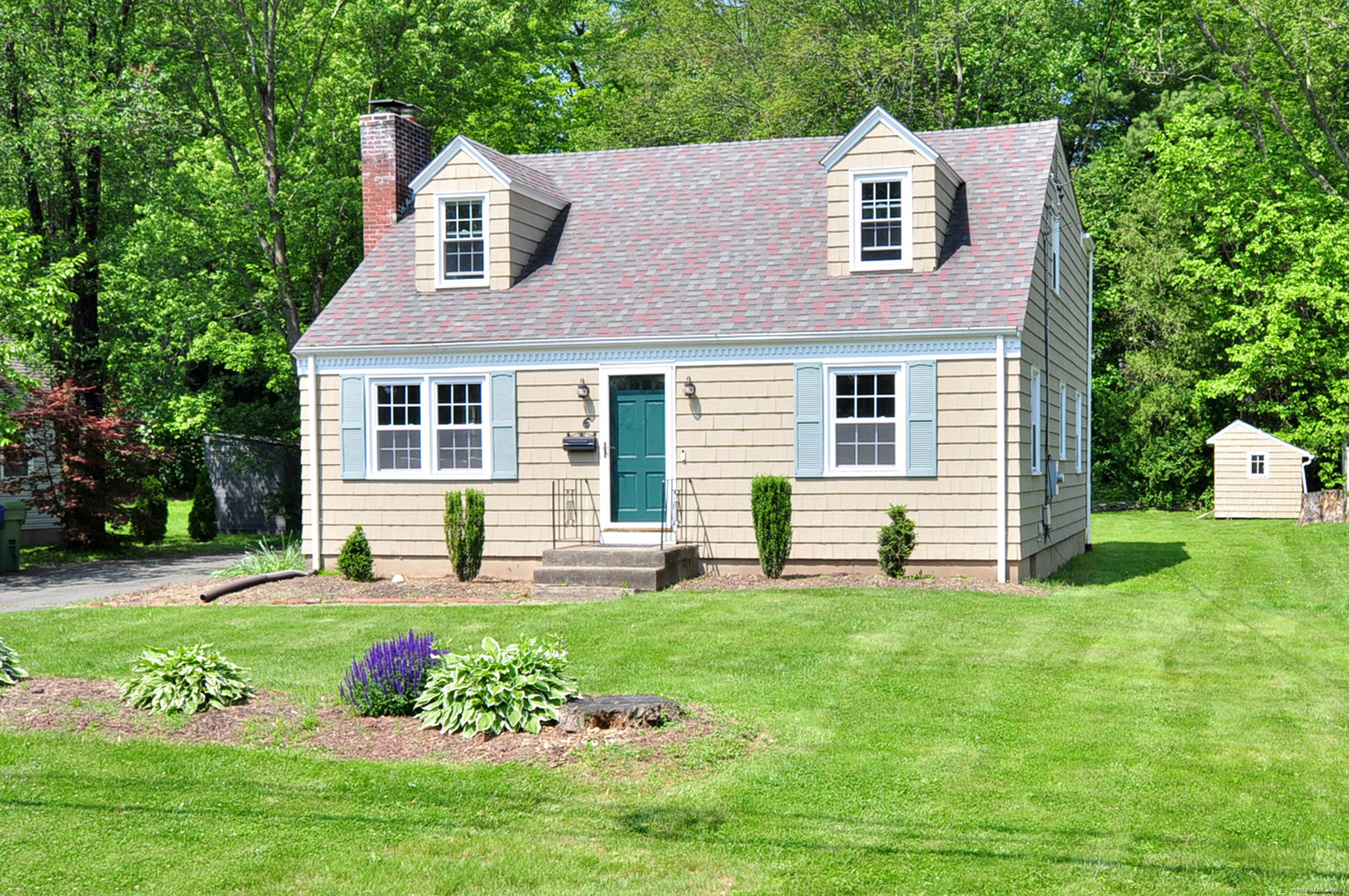 Property for Sale at Lennox Avenue, Windsor, Connecticut - Bedrooms: 3 
Bathrooms: 2 
Rooms: 7  - $339,900