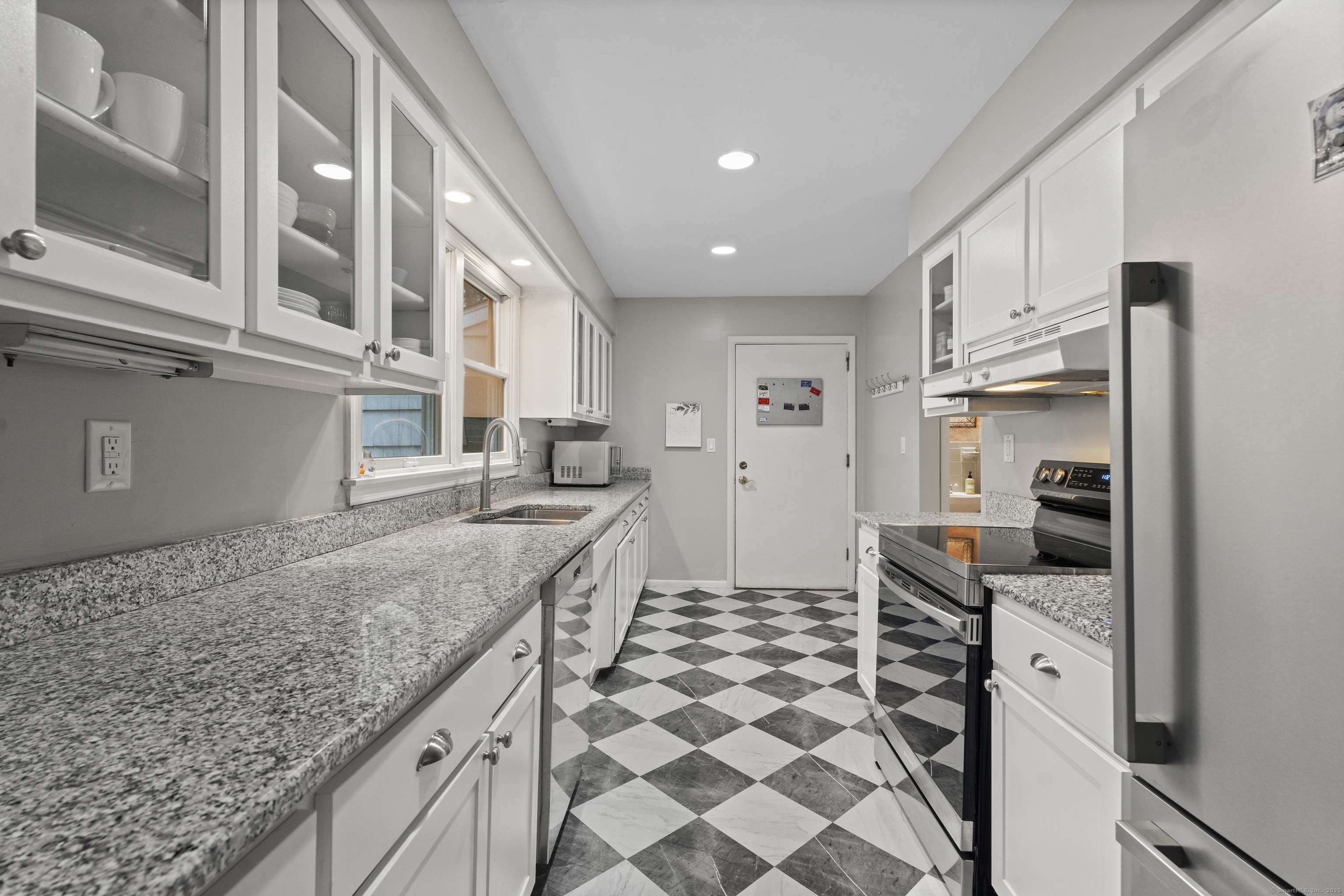 28 Shields Lane, Ridgefield, Connecticut image 13