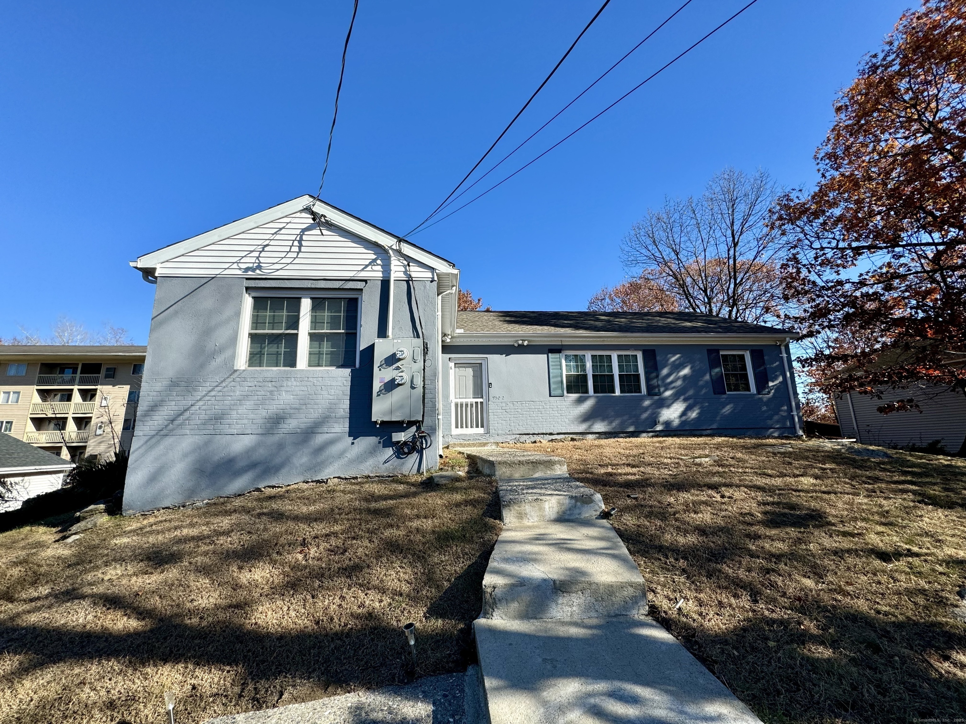 Rental Property at Lindley Street, Bridgeport, Connecticut - Bedrooms: 1 
Bathrooms: 1 
Rooms: 3  - $1,550 MO.