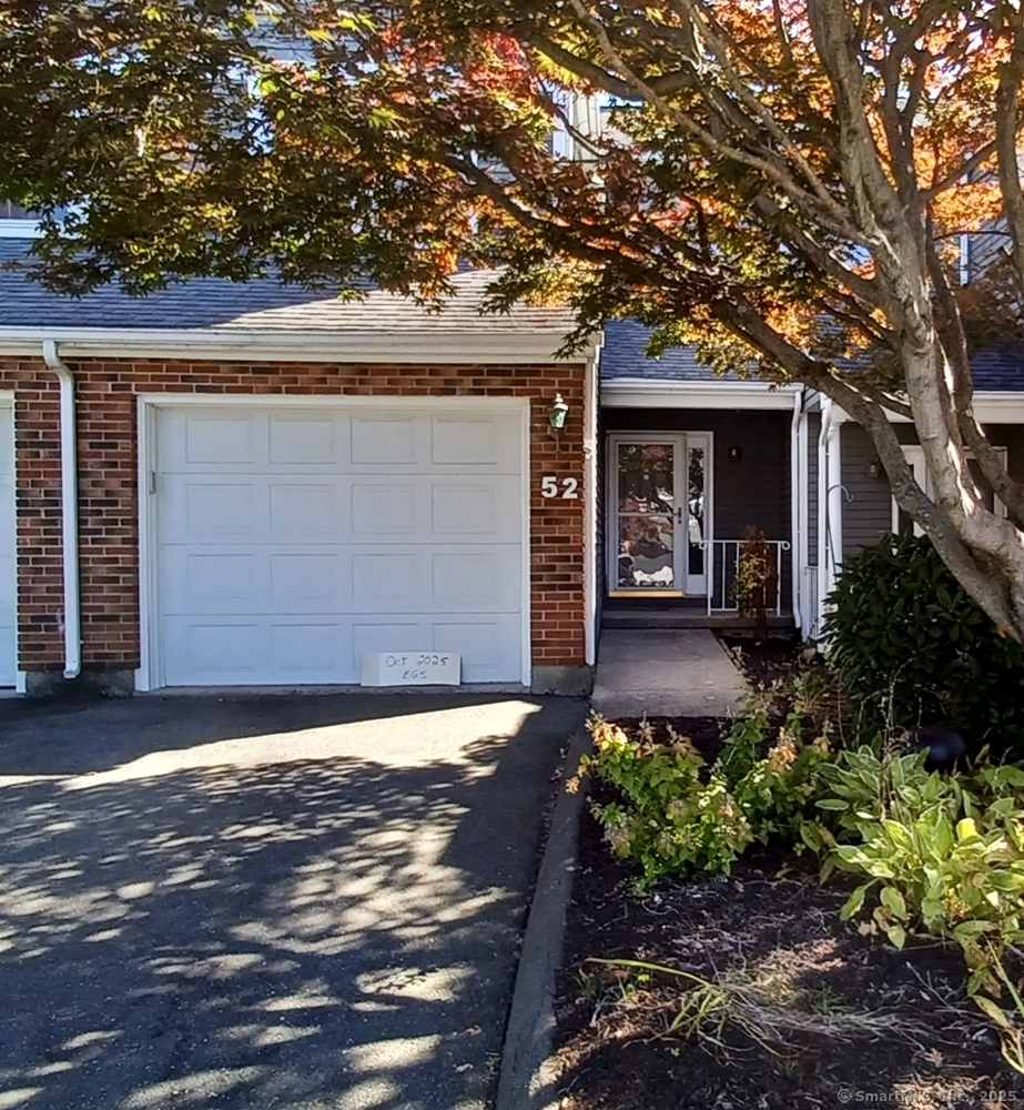 1325 Farmington Avenue APT 52