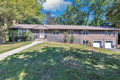 17 Old Orchard Lane Trumbull CT 06611