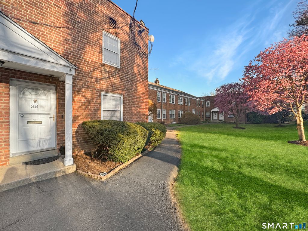 Photo of 39 Prospect Avenue #39, Norwalk, CT 06850 (MLS # 24166430)