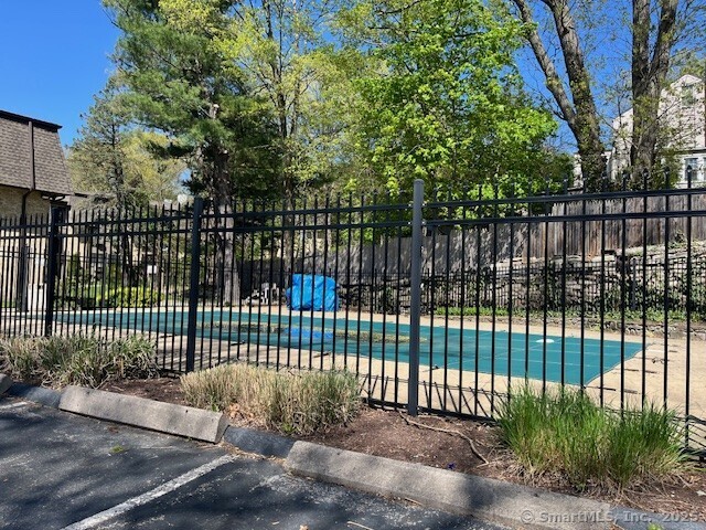 1 Linden Street #APT B9, Norwalk, Connecticut image 17