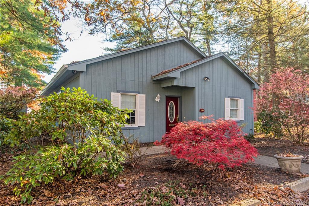 Killingly, Connecticut 06241, United States, 3 Bedrooms Bedrooms, ,2 BathroomsBathrooms,Residential,Active,237542