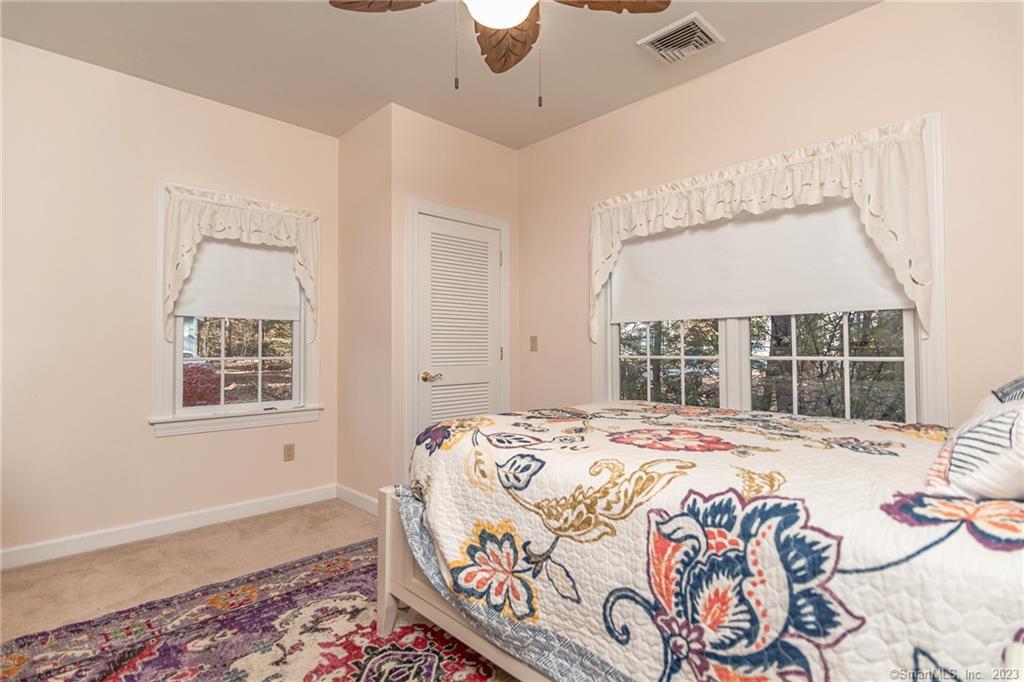 Killingly, Connecticut 06241, United States, 3 Bedrooms Bedrooms, ,2 BathroomsBathrooms,Residential,Active,237542