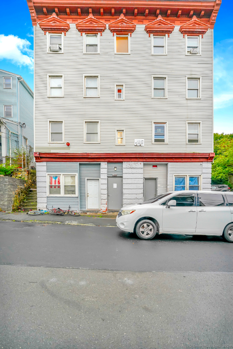 Rental Property at 132 Locust Street, Waterbury, Connecticut - Bedrooms: 2 
Bathrooms: 1 
Rooms: 3  - $1,250 MO.