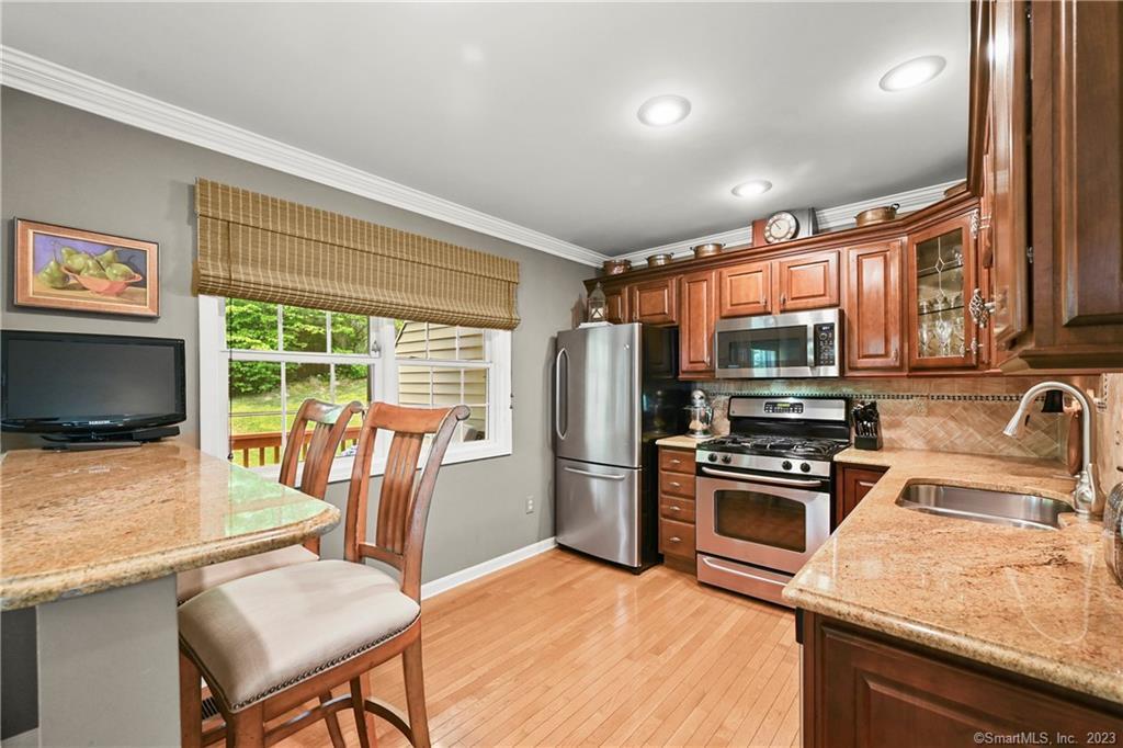 Photo 15 of 37 of 15 Scuppo Road 1106 townhome