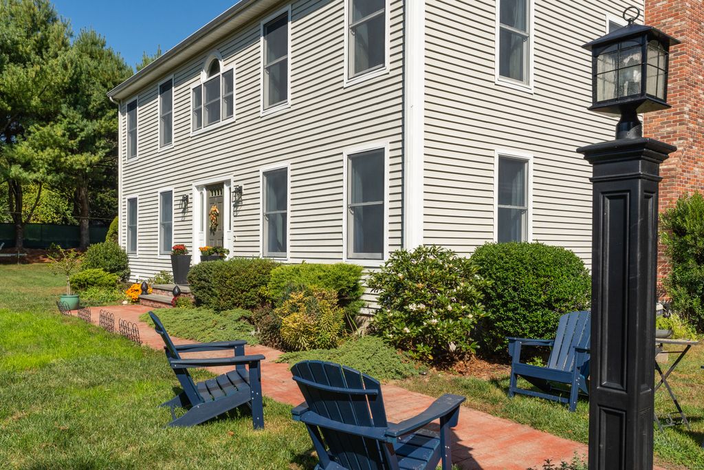 Photo of 2 Riverdale Landing, Old Lyme, CT 06371 (MLS # 24132070)