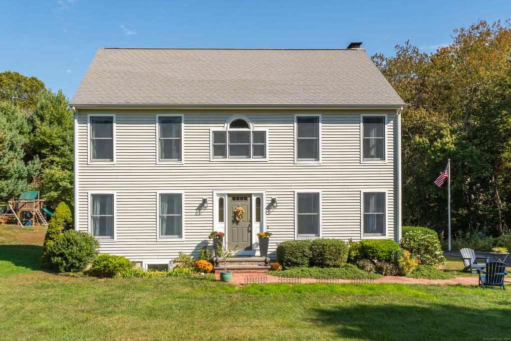 Photo of 2 Riverdale Landing, Old Lyme, CT 06371 (MLS # 24132070)
