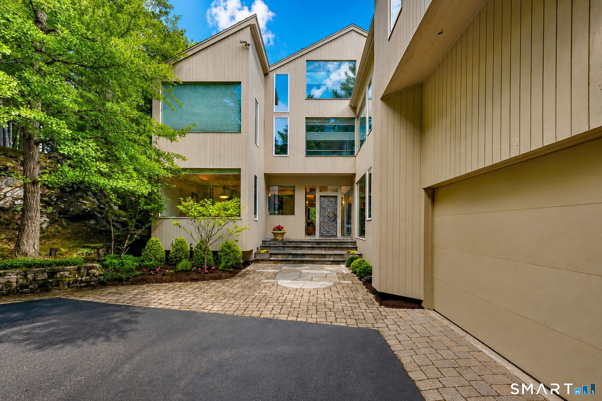 25 Milan Road